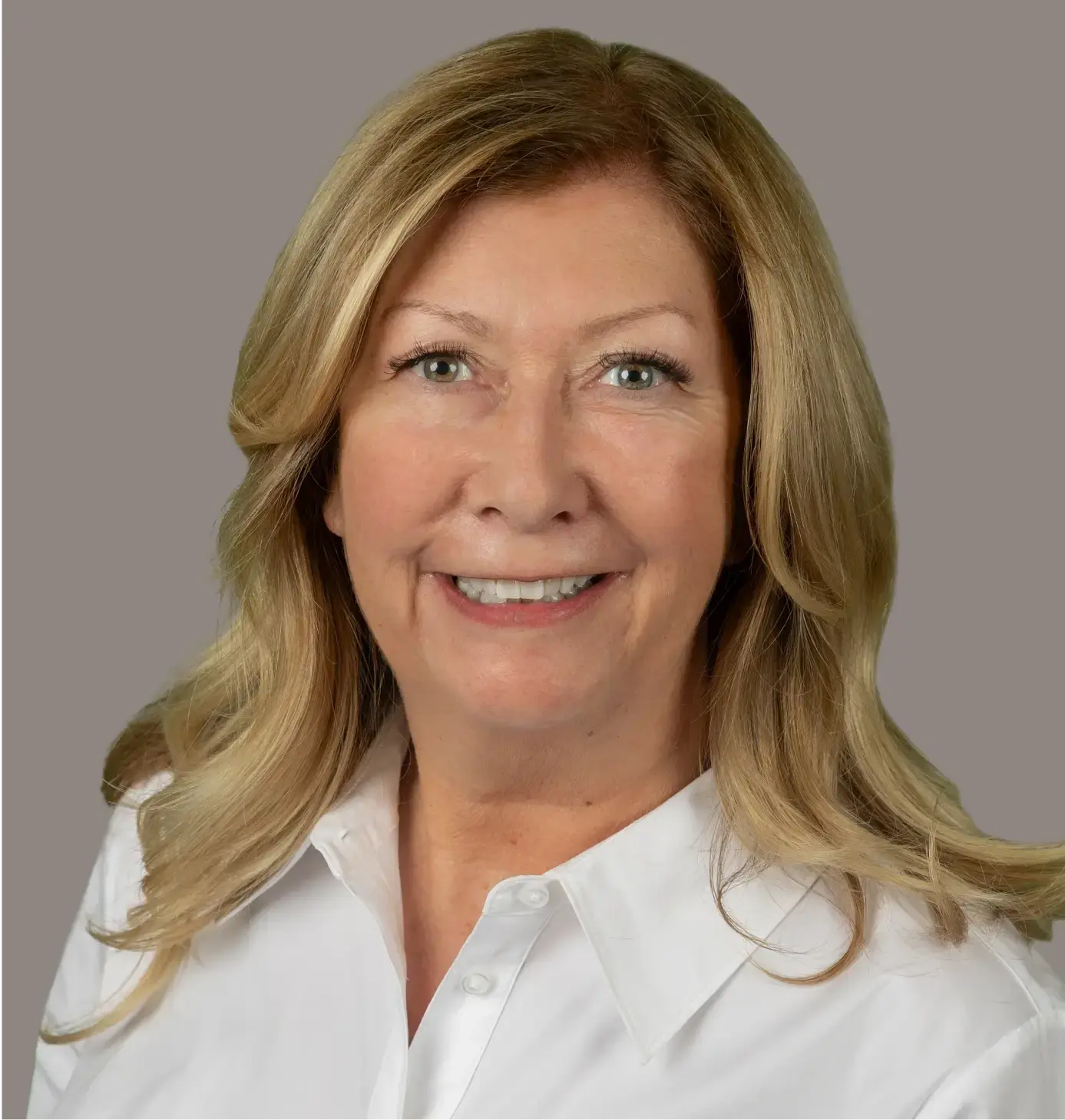 Laurie Holmes headshot